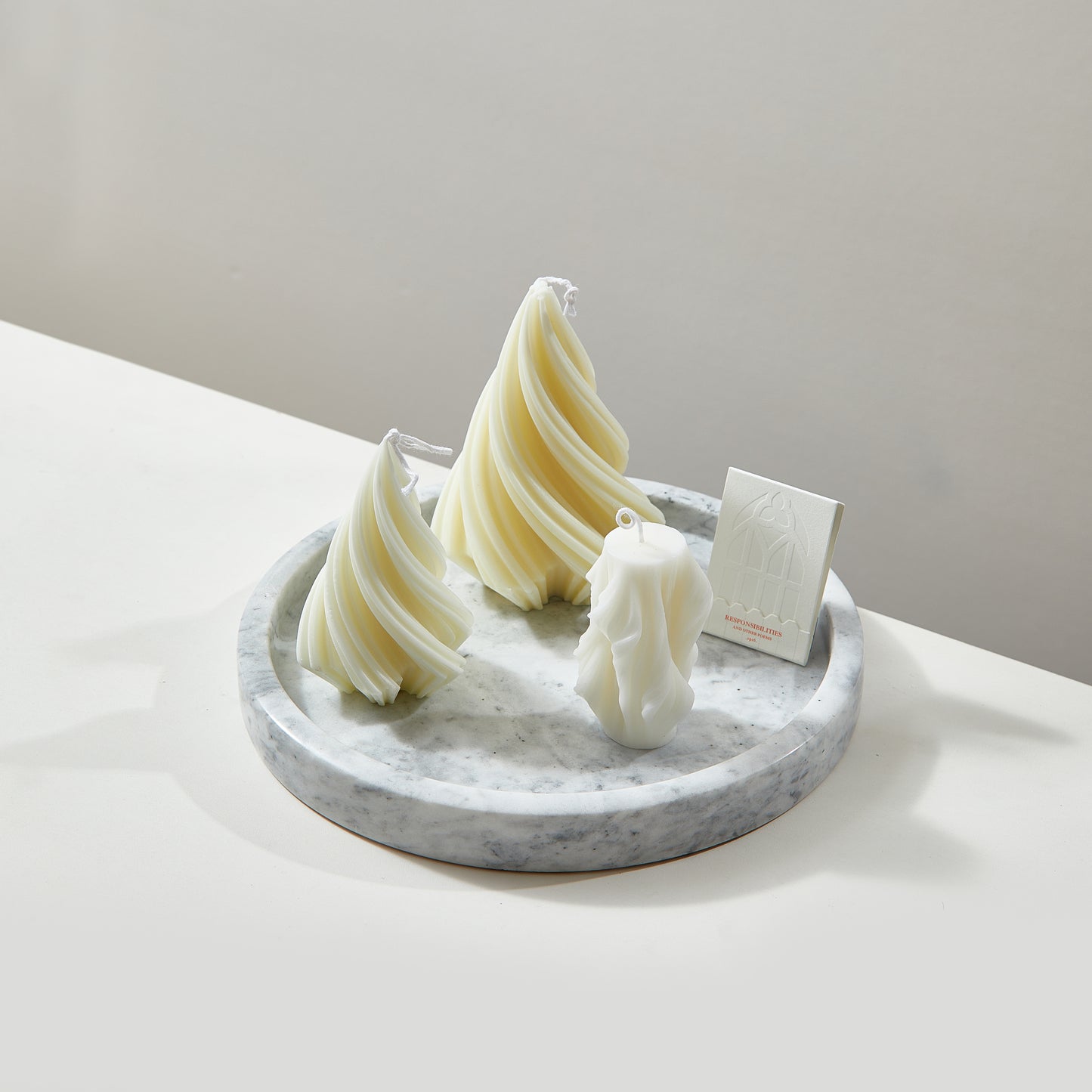 Snowing Forest Marble Candle Set
