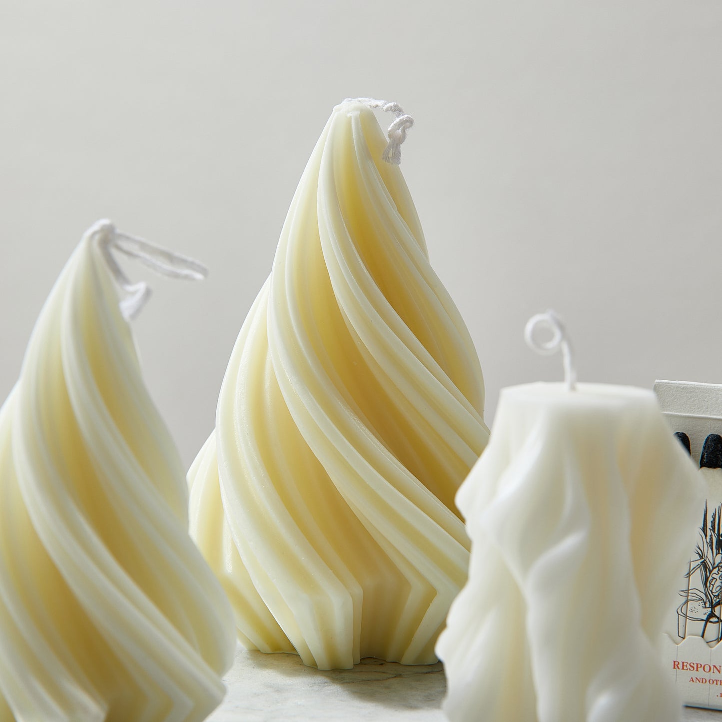 Snowing Forest Marble Candle Set