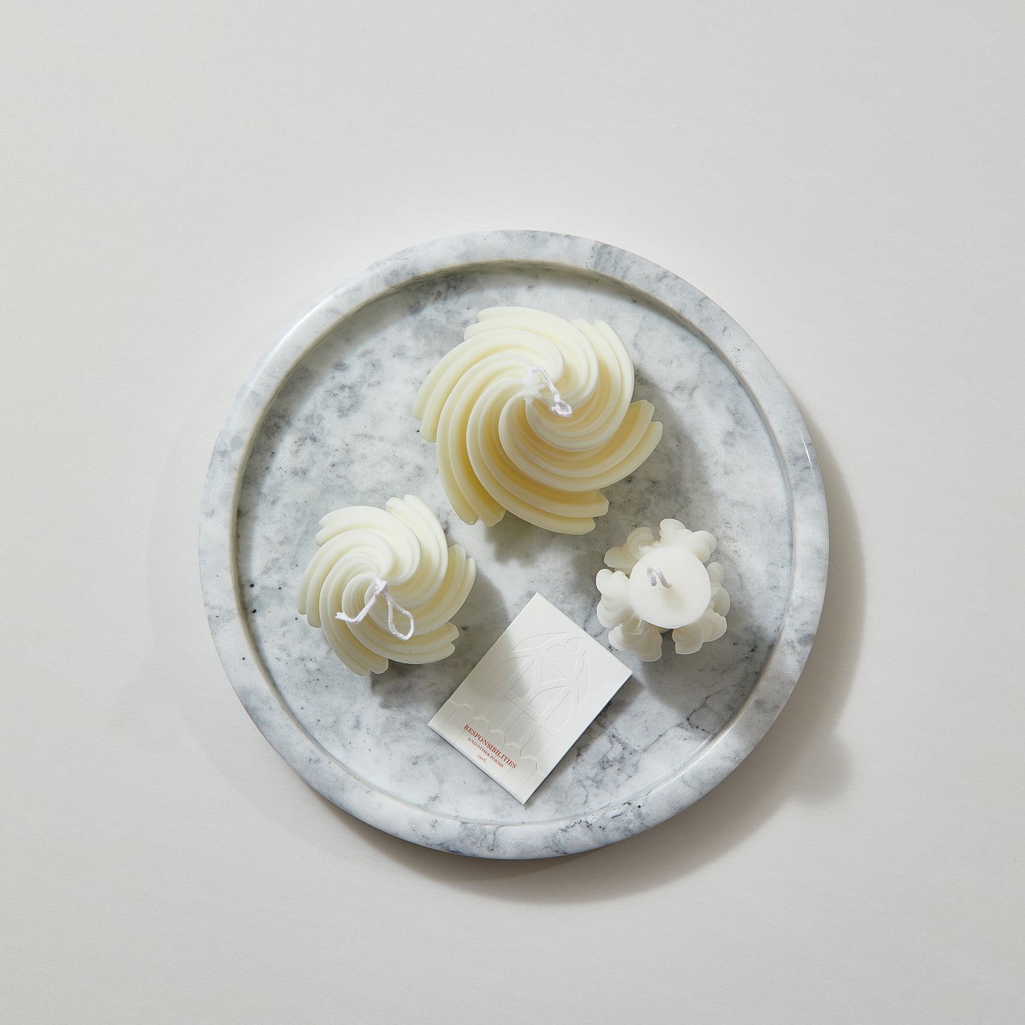 Snowing Forest Marble Candle Set