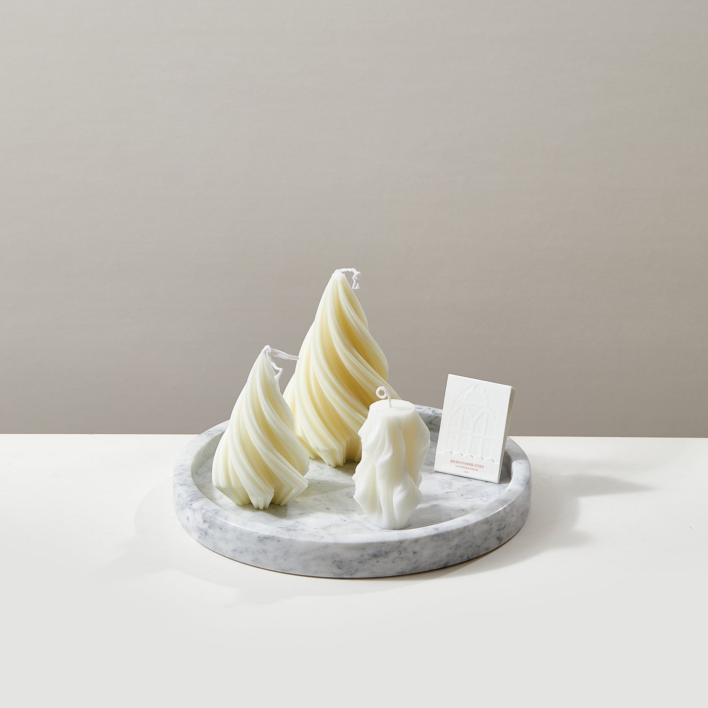 Snowing Forest Marble Candle Set
